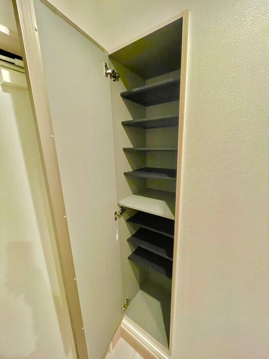 物件内観写真9　(靴箱)