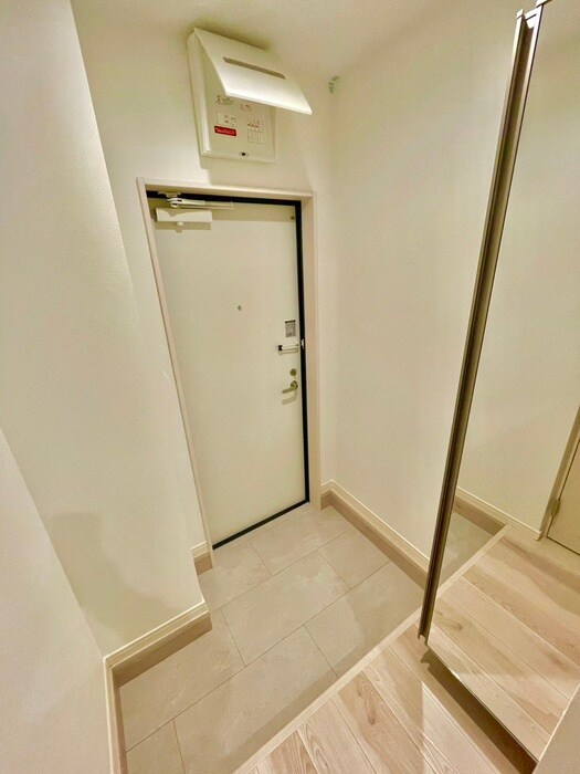 物件内観写真12　(玄関)