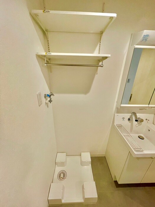 物件内観写真12　(洗濯機置場)