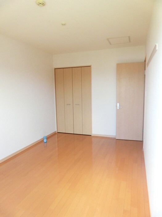 物件内観写真15　(居室)