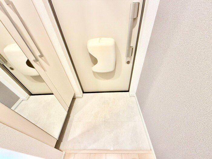 物件内観写真22　(玄関)