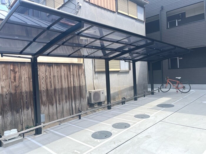 物件外観写真3　(駐輪場)