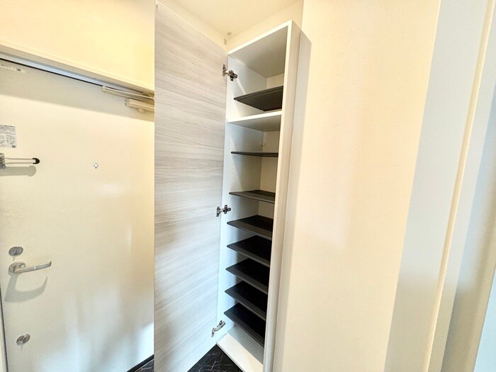 物件内観写真15　(靴箱)