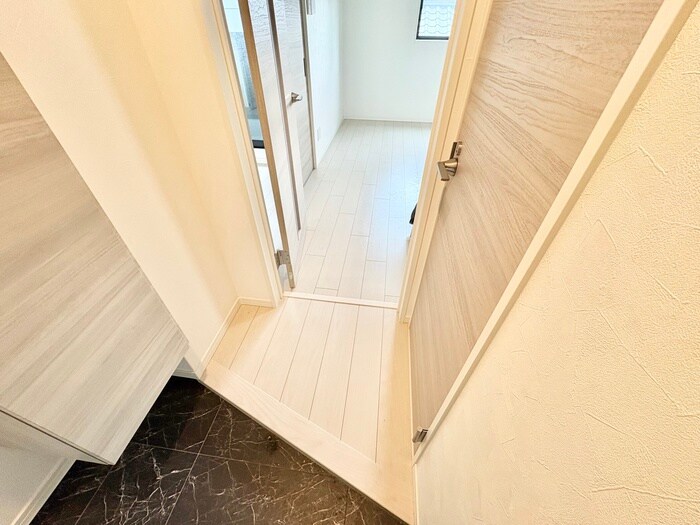 物件内観写真17　(廊下)