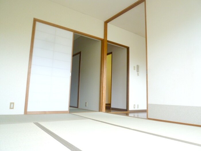 物件内観写真10　(居室)