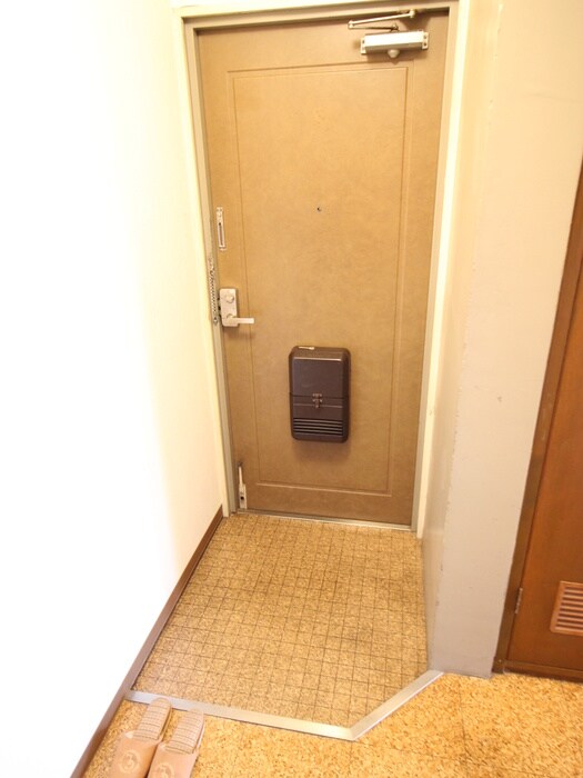 物件内観写真15　(玄関)