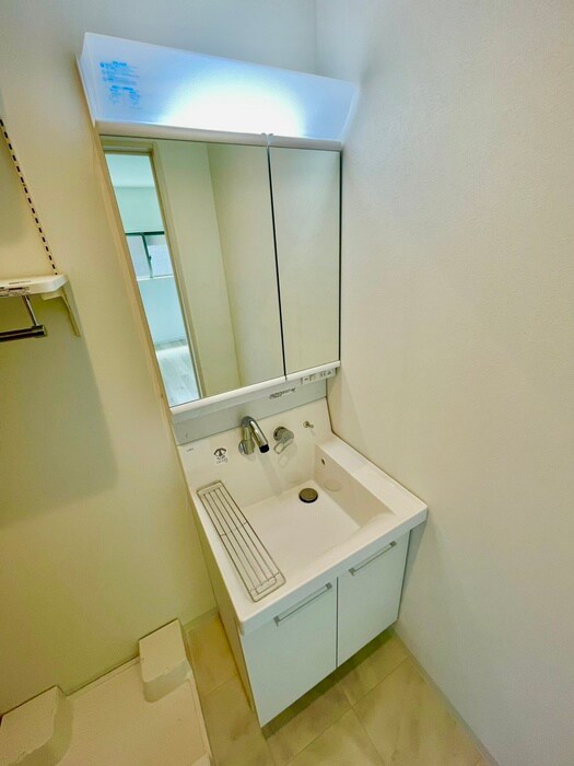 物件内観写真8　(洗面)