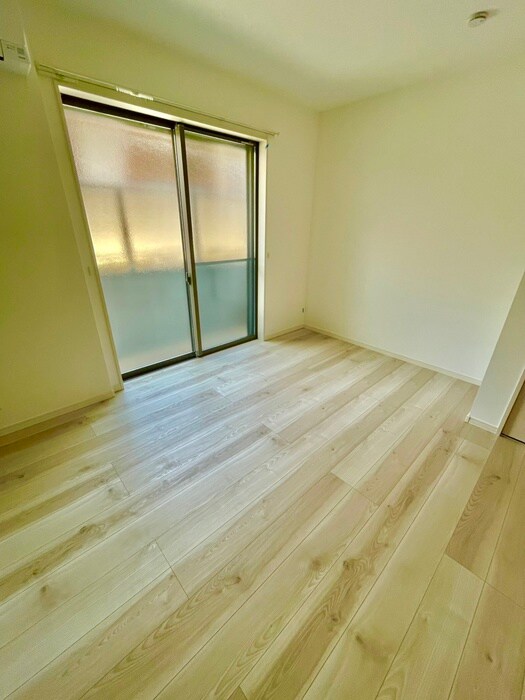 物件内観写真10　(居室)