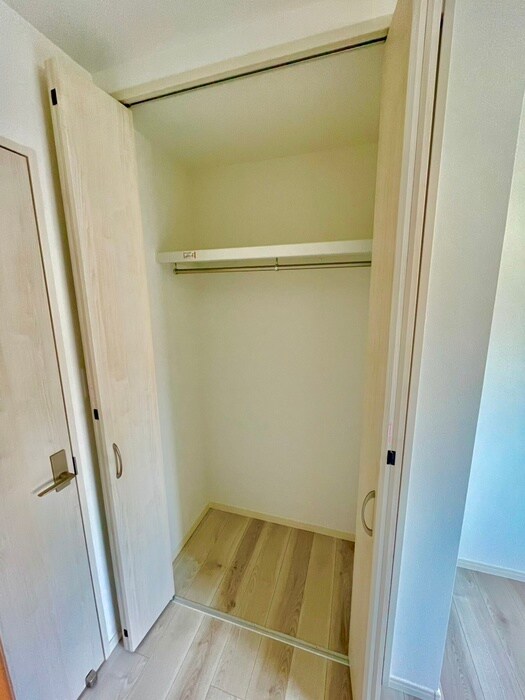 物件内観写真12　(収納)