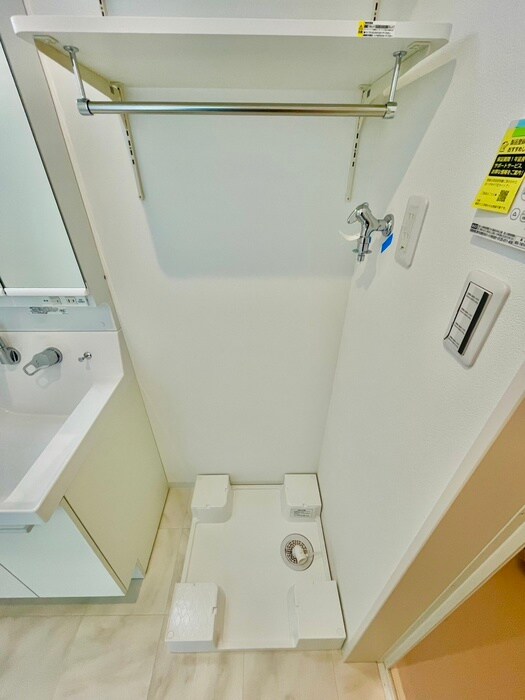 物件内観写真12　(洗濯機置場)