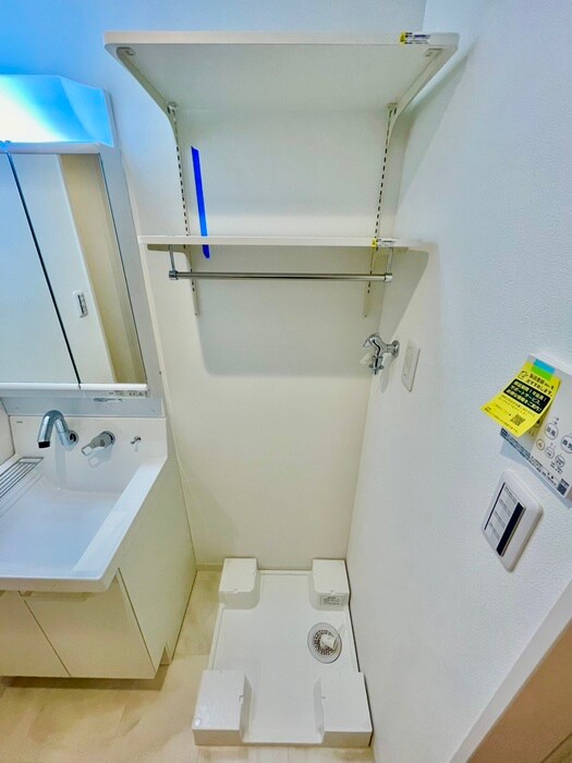 物件内観写真16　(洗濯機置場)