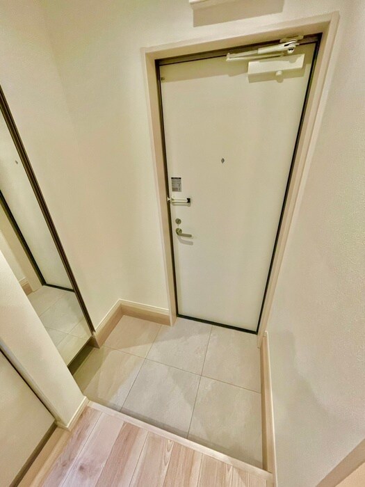 物件内観写真17　(玄関)