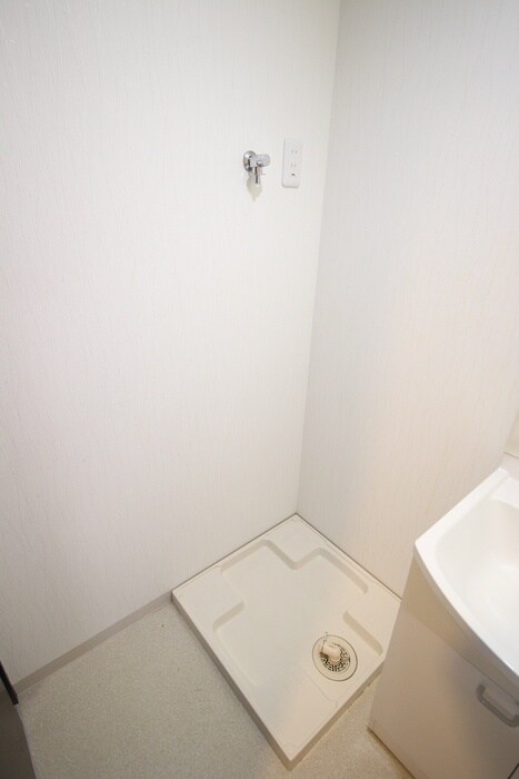 物件内観写真15　(洗濯機置場)