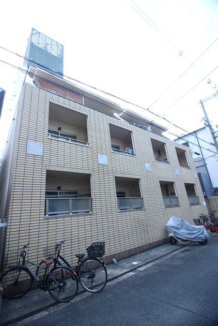 リサ上新庄外観写真