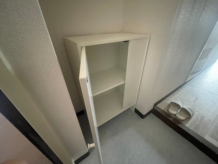 物件内観写真8　(靴箱)