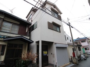 村上貸家外観写真