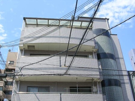 湯里マンション外観写真
