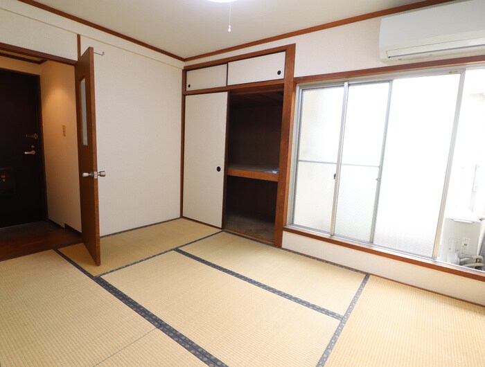 物件内観写真9　(居室)