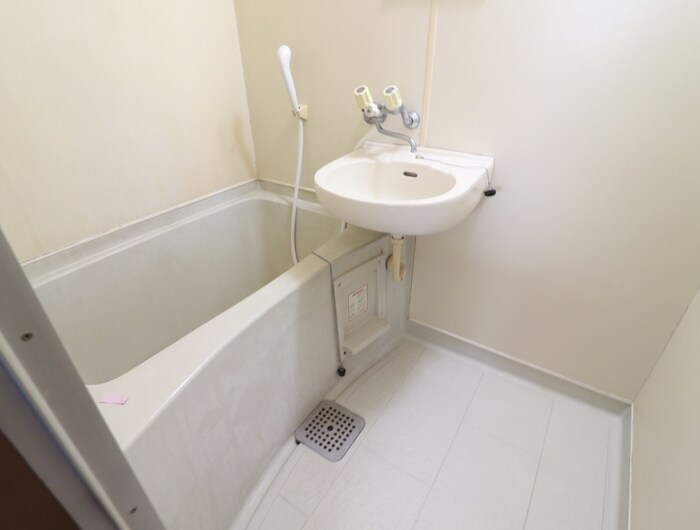 物件内観写真12　(バス／シャワールーム等)