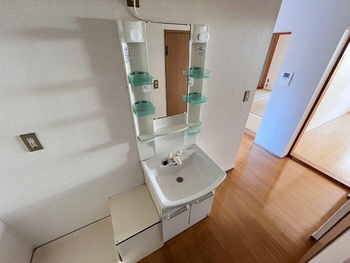 物件内観写真12　(洗面)