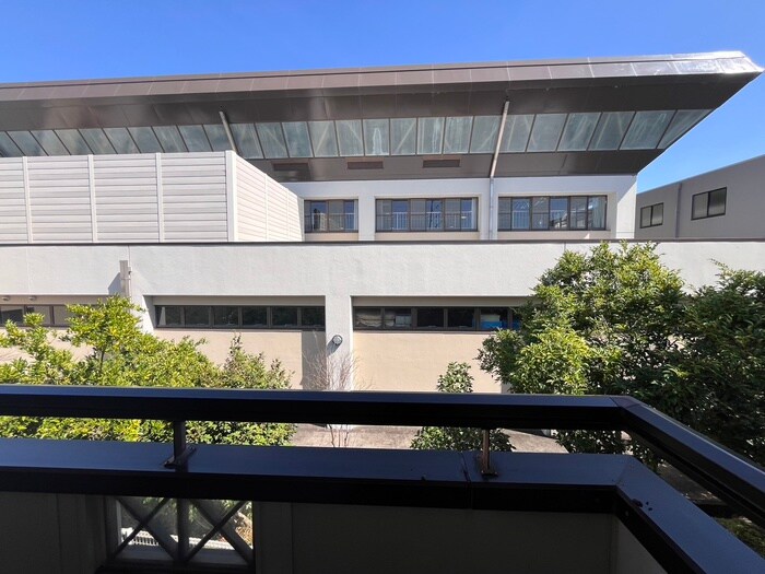 物件内観写真15　(室内からの展望)