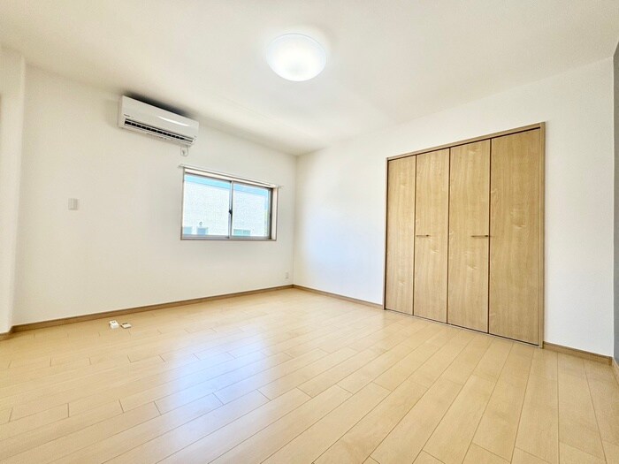 物件内観写真8　(居室)