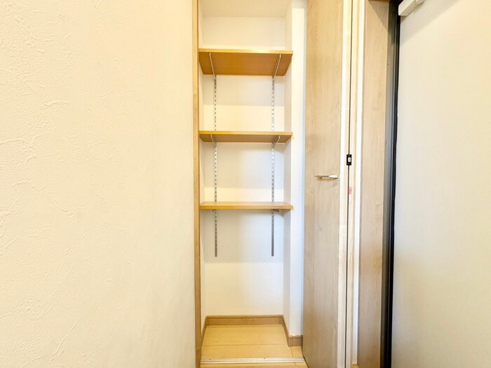 物件内観写真15　(靴箱)