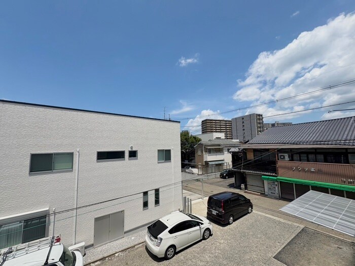 物件内観写真20　(室内からの展望)