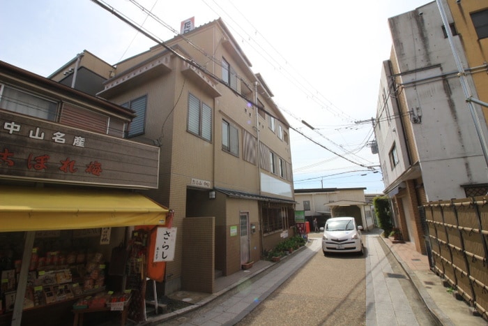 カルム中山の周辺環境