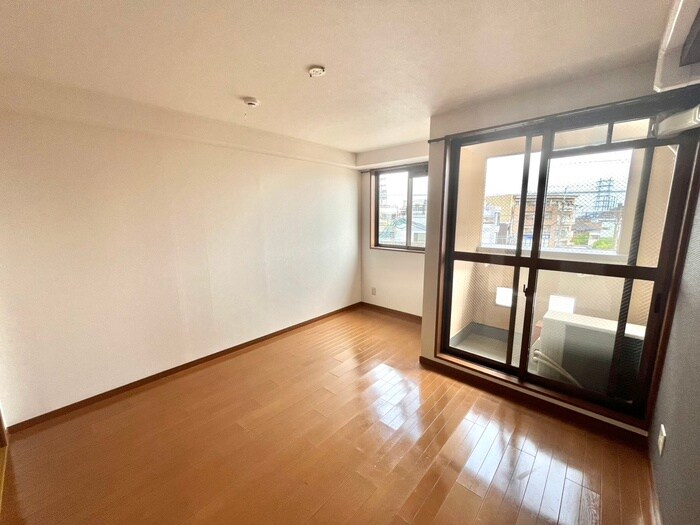 物件内観写真10　(居室)