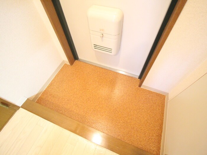 物件内観写真15　(玄関)