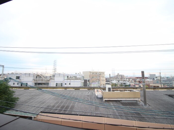 物件内観写真22　(室内からの展望)