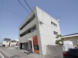 ウイズハチセンビル外観写真