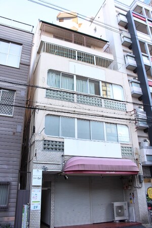 稲村ビル外観写真