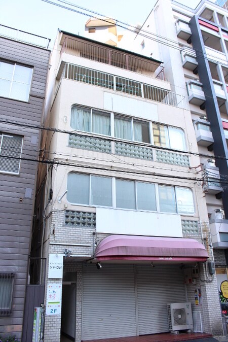 稲村ビル外観写真