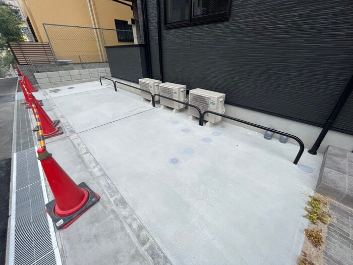 物件外観写真3　(駐輪場)