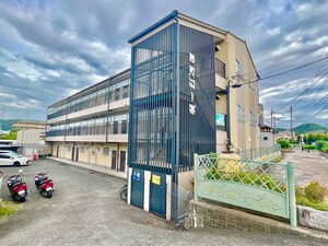 西町コーポ外観写真