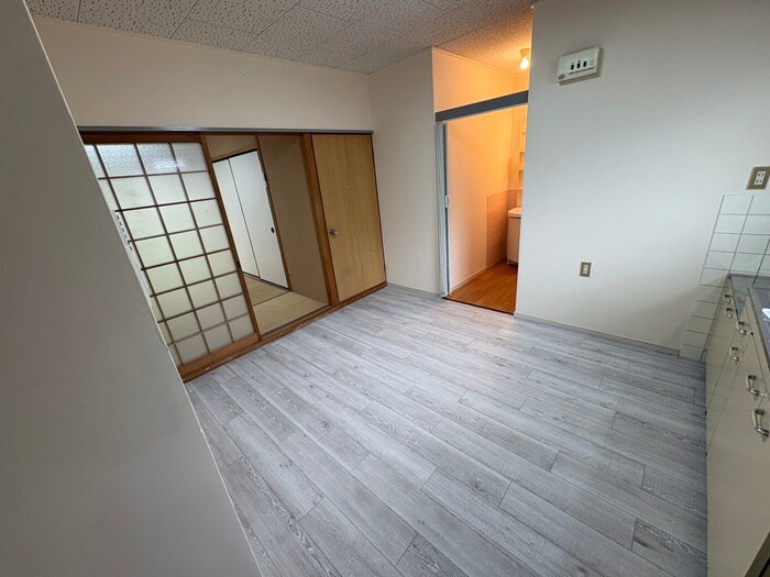 物件内観写真8　(居室)