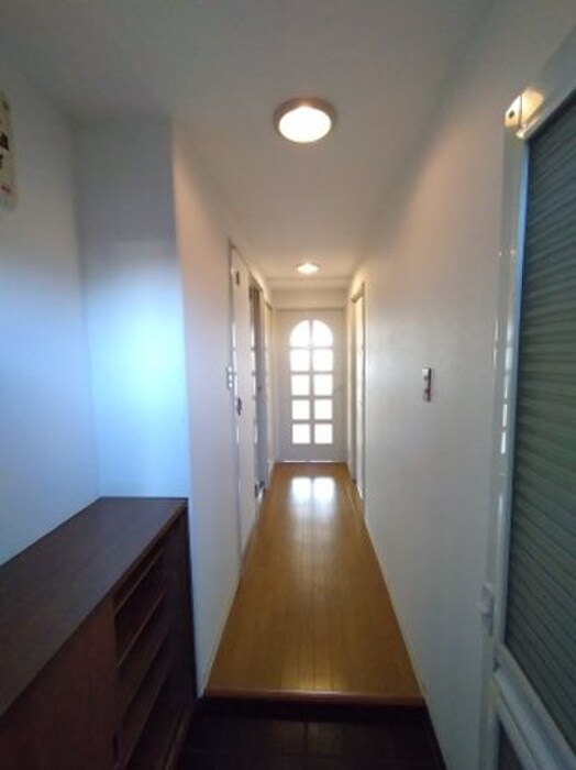 物件内観写真8　(廊下)