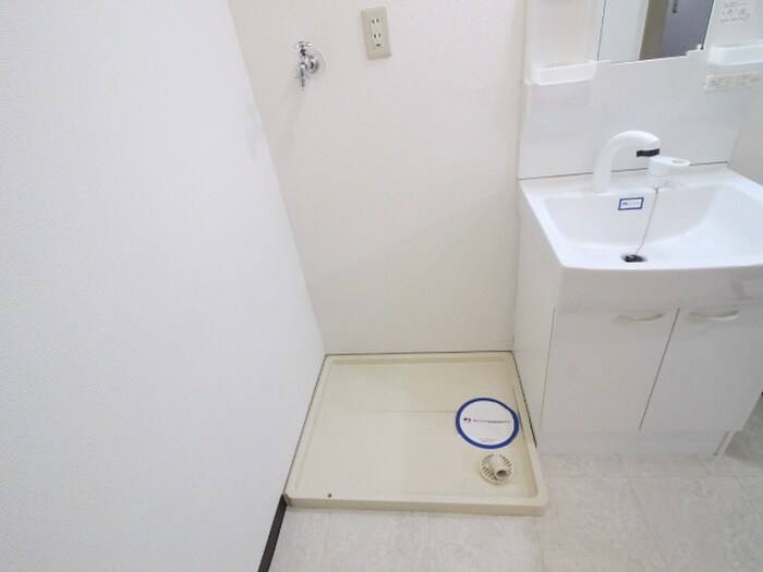 物件内観写真11　(洗濯機置場)