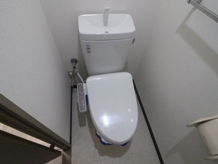 物件内観写真16　(トイレ)