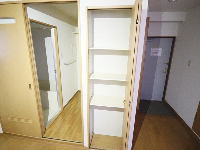 物件内観写真15　(収納)