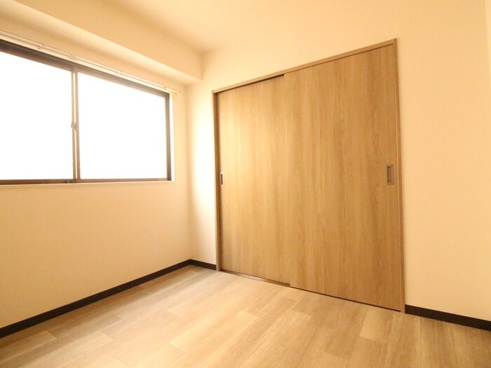 物件内観写真10　(居室)