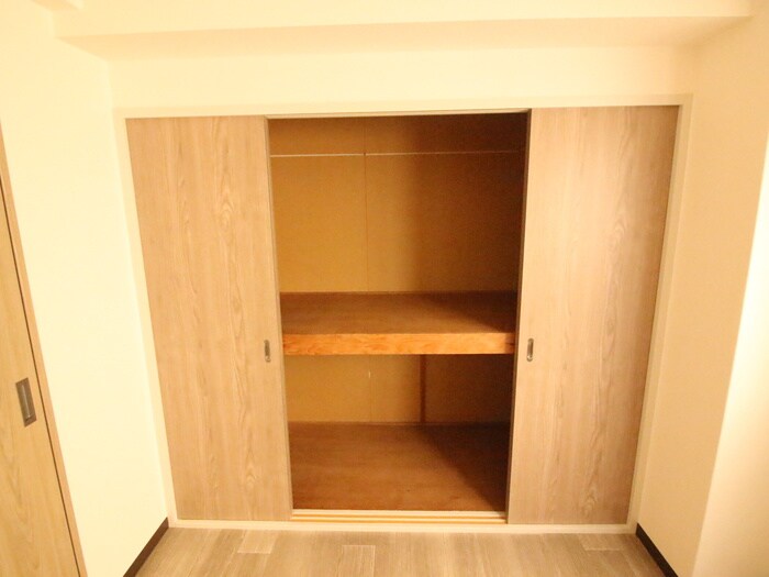 物件内観写真15　(収納)
