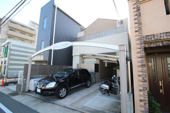 物件外観写真3　(駐車場)