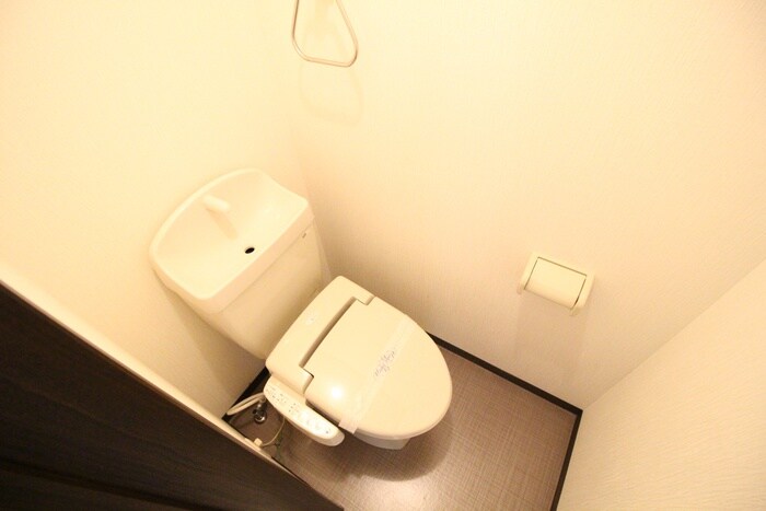 物件内観写真14　(トイレ)