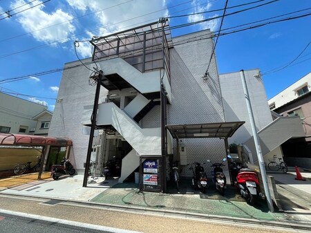ノ－ブル伏見Ａ外観写真