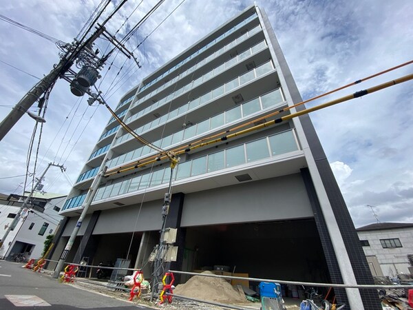 建築中