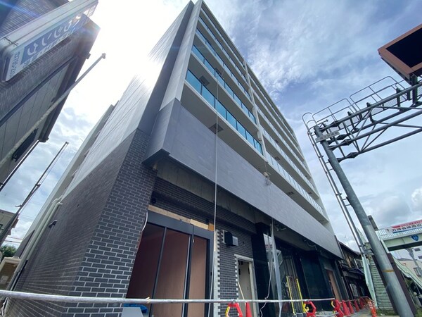 建築中