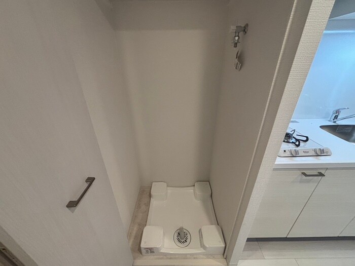 物件内観写真9　(洗濯機置場)